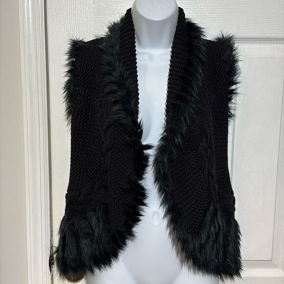 NWOT Lilly Pulitzer Womens Trinette Black Open Front Faux Fur Trim Collar XXS - Picture 1 of 10